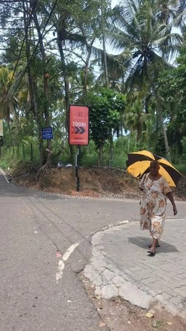 Valuable Land for Sale in Thalawathugoda Hokandara