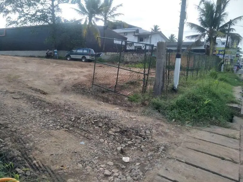 Massive 190 Perch Prime Land for Sale in Malabe