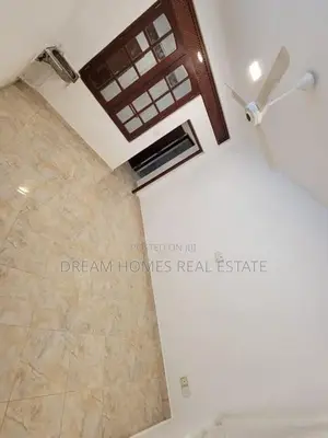 8 Bedrooms 2 Story House - Pelawaththa Battaramulla