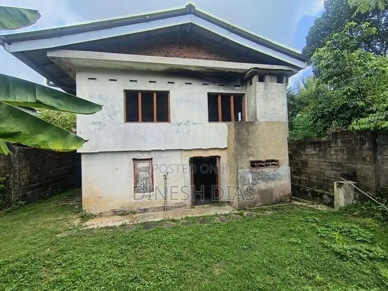 Spacious House with Garden Space in Ja Ela