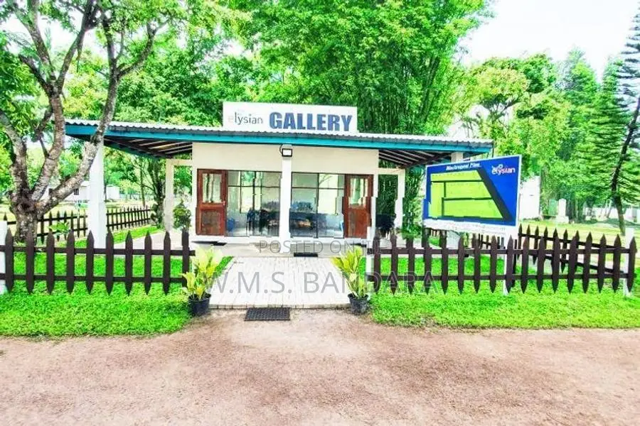 Valuable Commercial Property for Sale in Mellawagedara P1