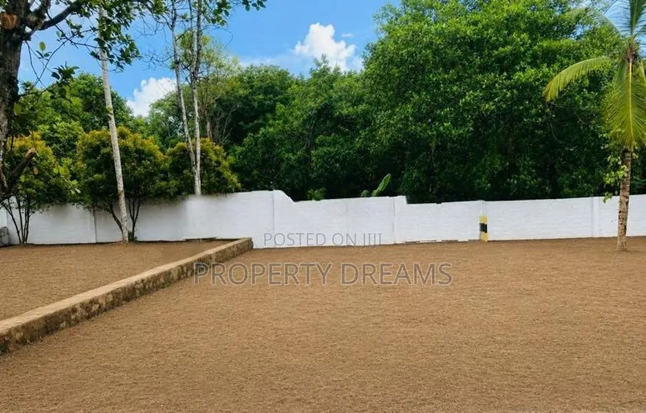 Land for Sale Thalawathugoda