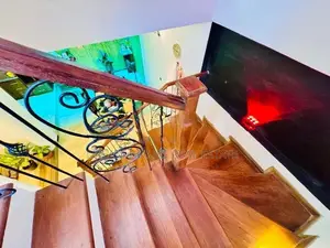 6 Bedroom Modern House with Rooftop for Sale – Battaramulla