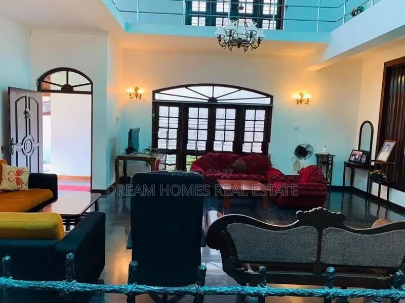 2-Story House for Sale – 50m to Battaramulla Junction