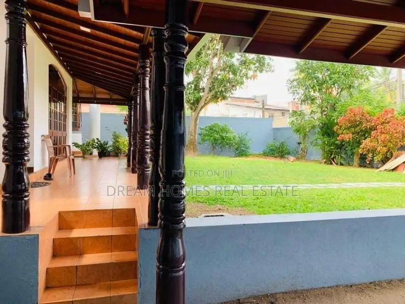 2-Story House for Sale – 50m to Battaramulla Junction