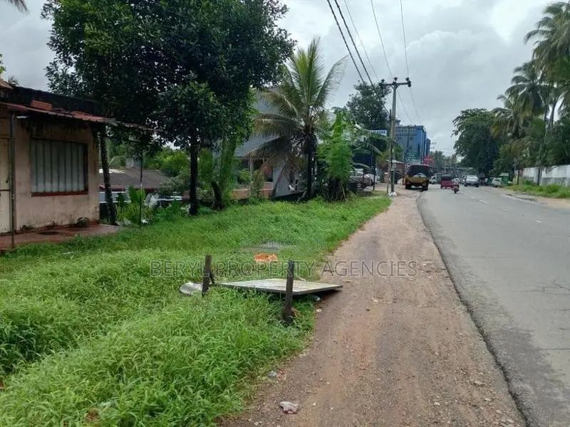 18 Perch Land for Sale in Homagama Meegoda