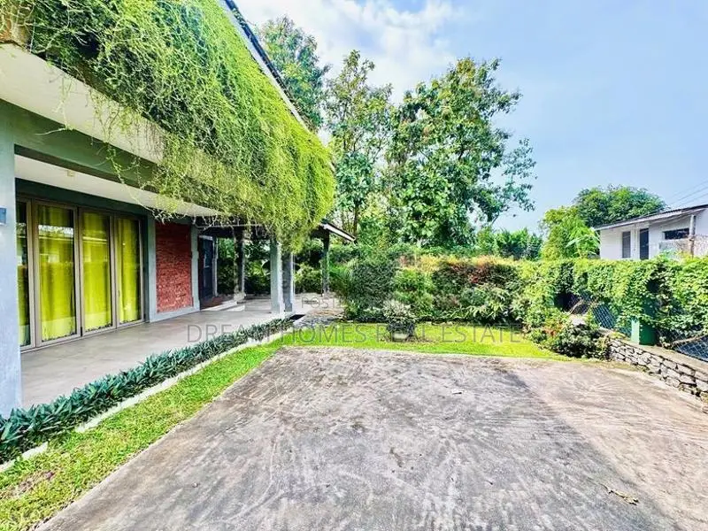 Luxury House Surrounded by Nature – Kalapaluwawa