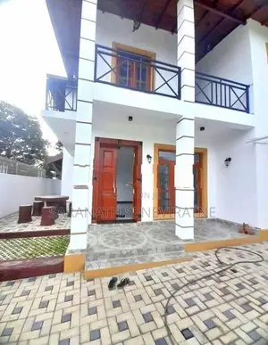 Luxury Two Story House for Sale in Makandana Piliyandala