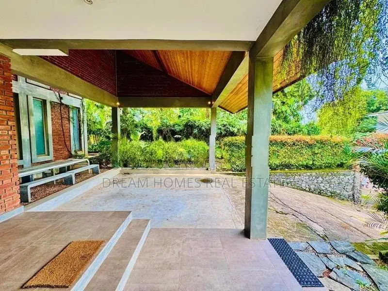 Luxury House Surrounded by Nature – Kalapaluwawa