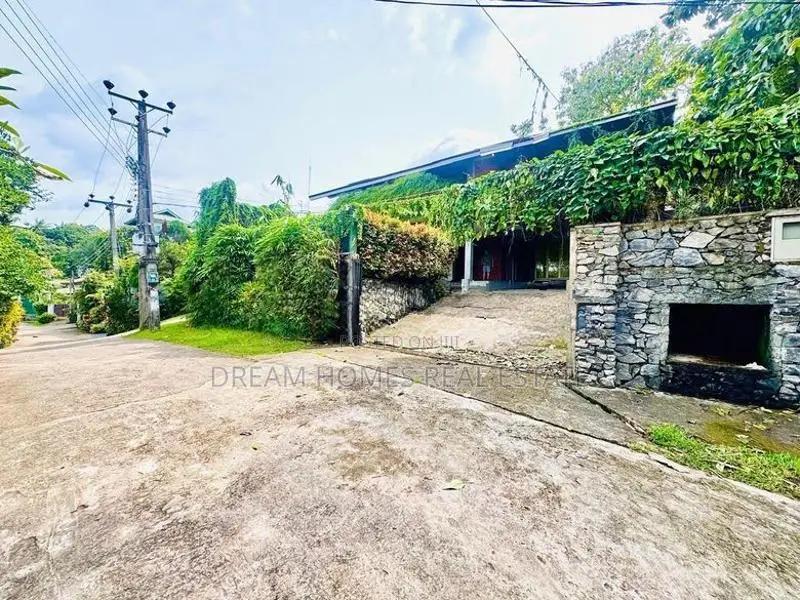 Luxury House Surrounded by Nature – Kalapaluwawa