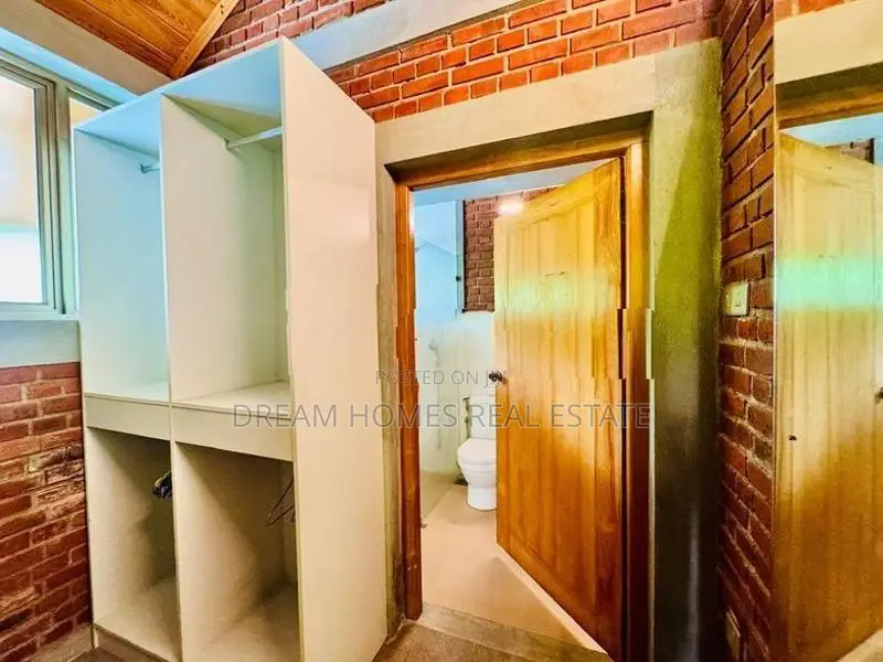 Luxury House Surrounded by Nature – Kalapaluwawa