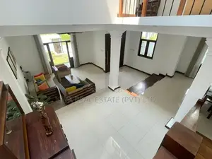 Luxury House For Sale In Athurugiriya