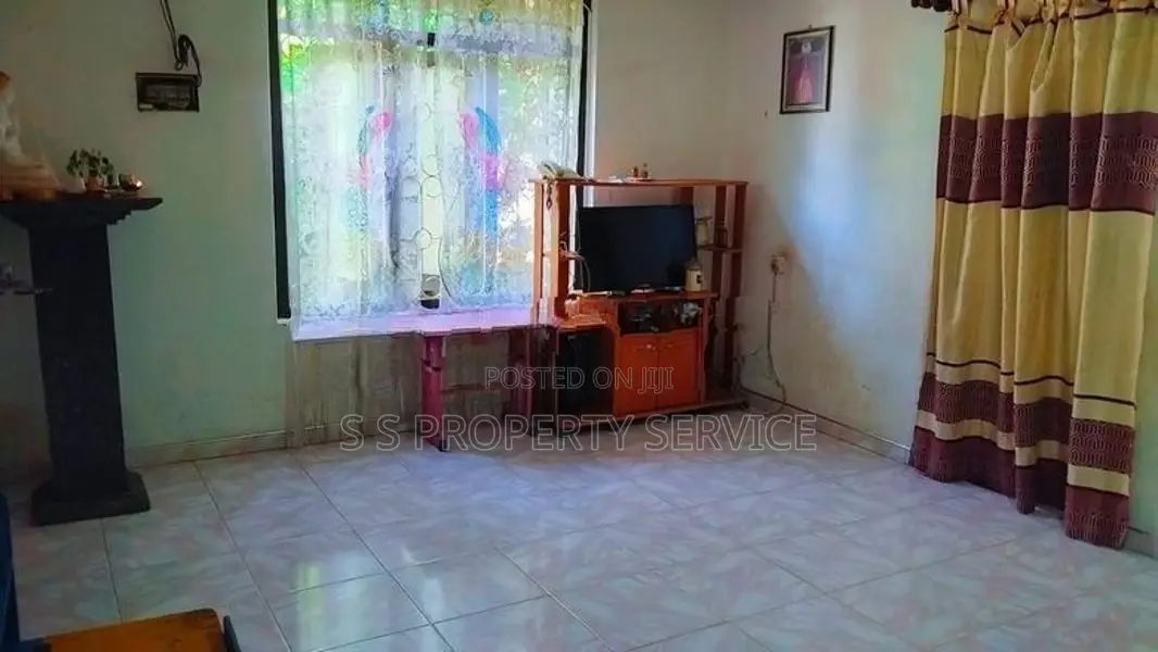 Land with A House for Sale in Polgasowita (SSPL-488)