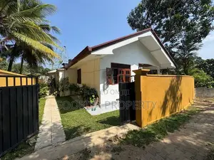 Newly House with 3 Bedrooms for Sale in Bandaragama