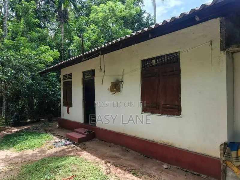 Pannala නිවසක් සමඟ පර්චස් 17ක ඉඩමක් / SA 15140