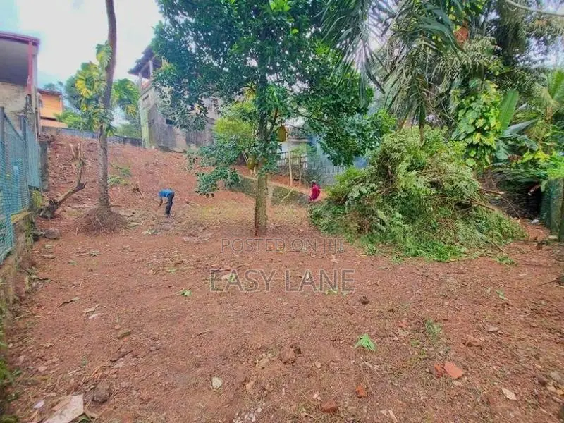කිරිබත්ගොඩ නගරයට ඇවිද යන දුරින් පර්චස් 16ක ඉඩමක් / RU 14799