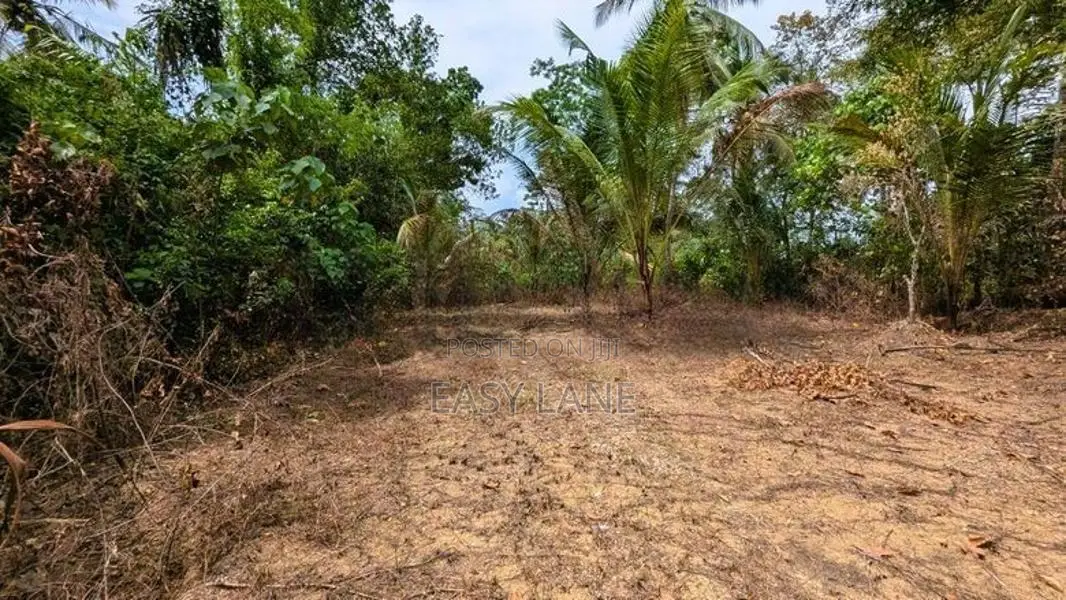 ඌරාපොල – බෝපැත්තෙන් වටිනා බිම් කොටසක් / RU 12885