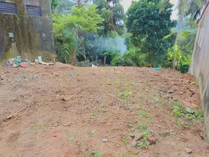 කිරිබත්ගොඩ නගරයට ඇවිද යන දුරින් පර්චස් 16ක ඉඩමක් / RU 14799