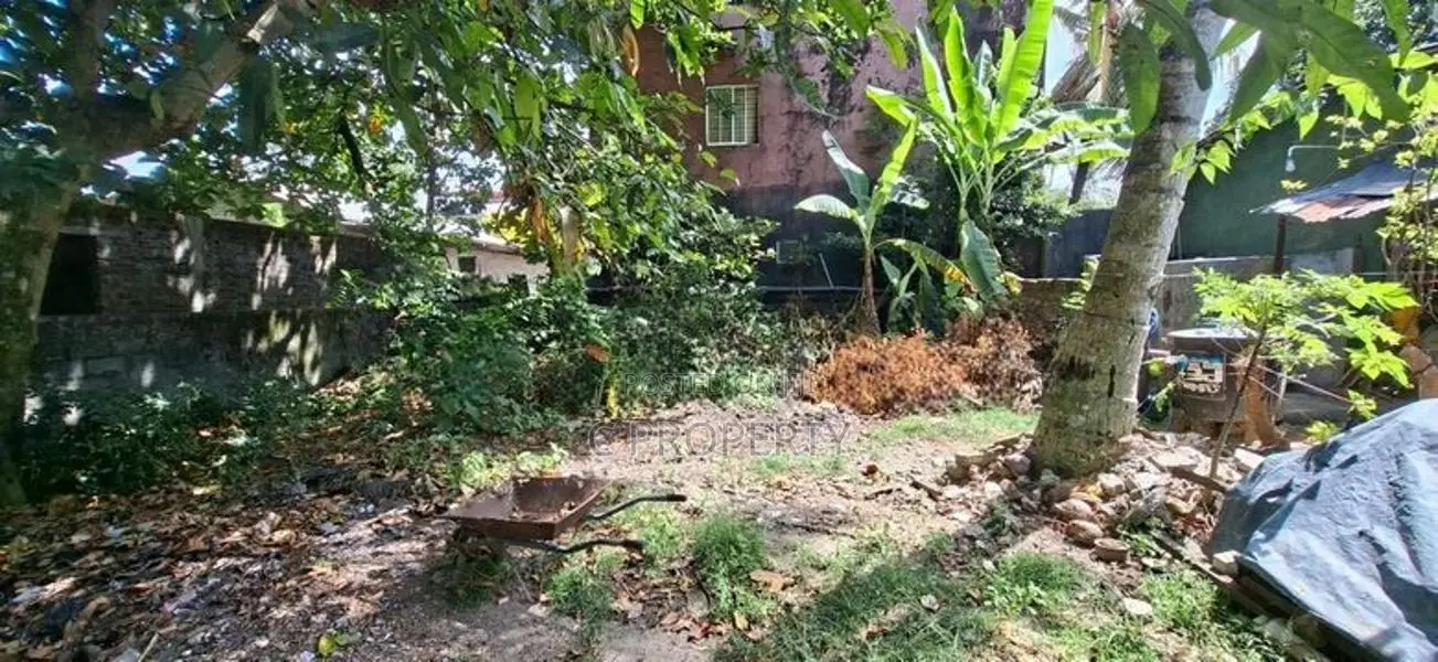 Land for Sale Boralesgamuwa Gangarama Road
