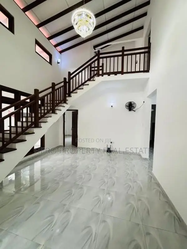 Modern House for Sale in Athurugiriya 🏠