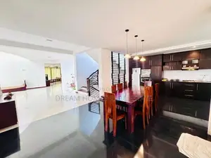 Exclusive Luxury Residence with Rooftop Terrace – Gothatuwa