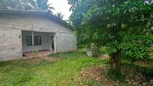 වතුපිටිවල නගරයට ලඟින් – අඩක් නිමකළ නිවසක් / UP 15097