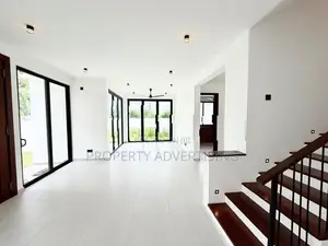 Battaramulla Thalahena 5 BR Luxurious House For Sale