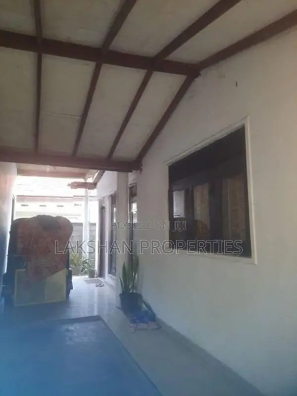 Land For Sale In Boralesgamuwa Katuwawala