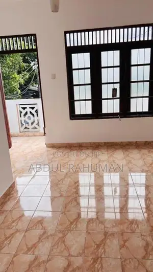 Upstair House in Borelesgamuwa