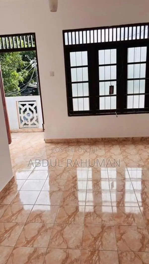 Upstair House in Borelesgamuwa