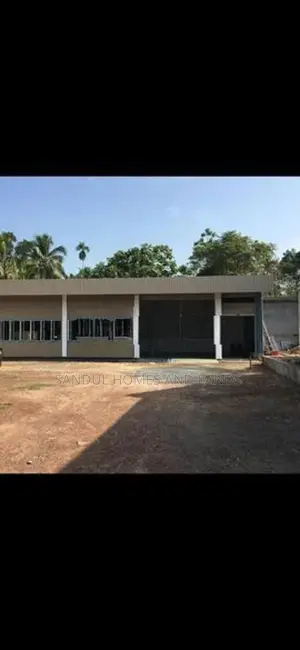 Werehouse with Land for Rent Piliyandala