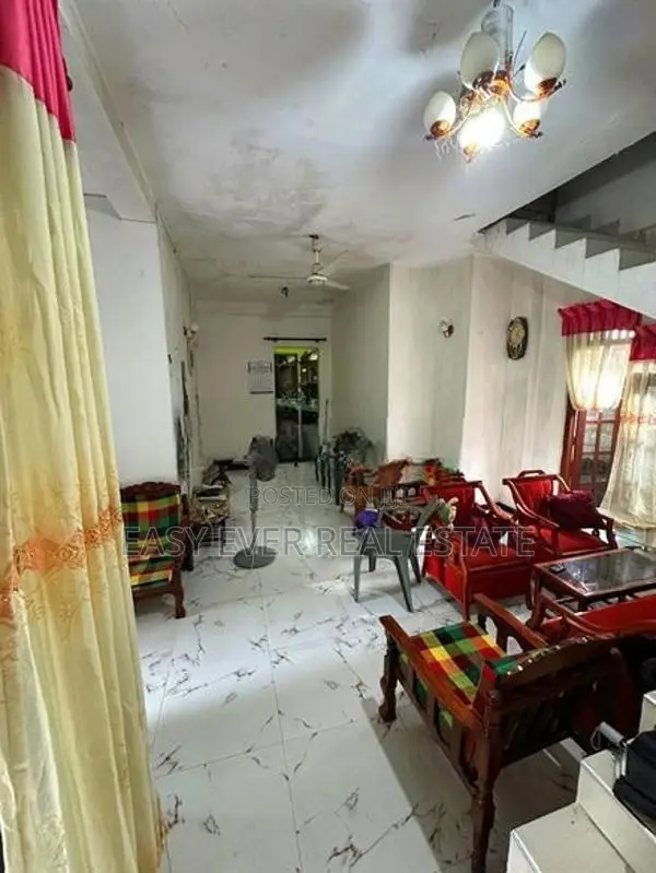 තලවතුගොඩ නගරයට මීටර් 300කින් නිවසක් / UP 15095