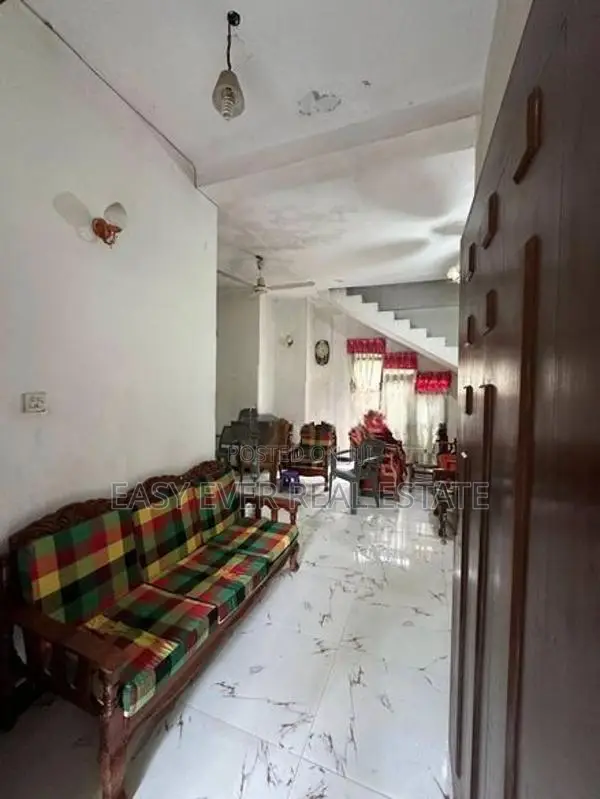 තලවතුගොඩ නගරයට මීටර් 300කින් නිවසක් / UP 15095