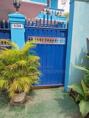 Spacious 4-Bedroom House for Sale Near Kandy Road