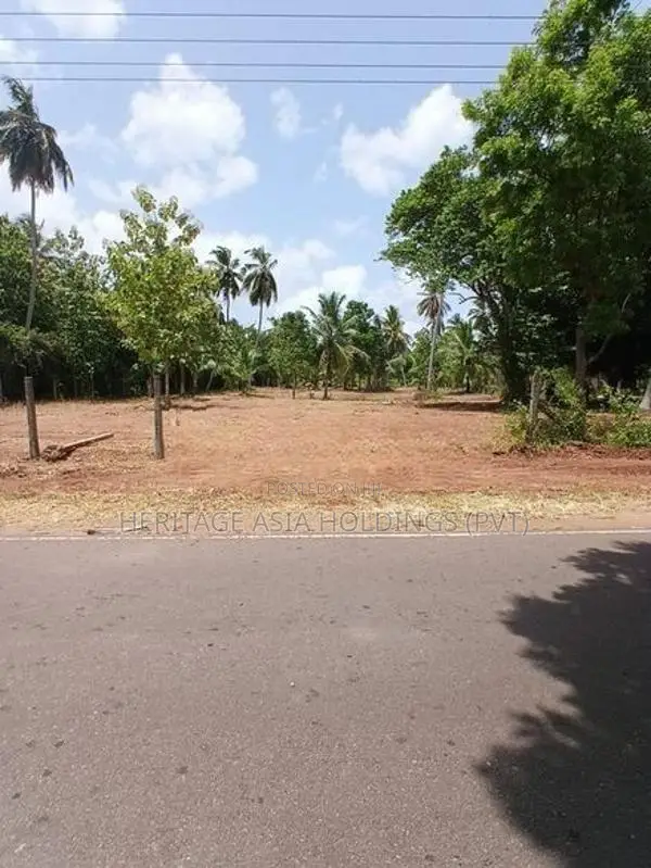 පෙරිමියන්කුලමෙන් සින්නක්කර බිම් කොටස්