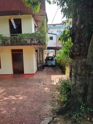 Valuable House for sale Land Value only Nugegoda