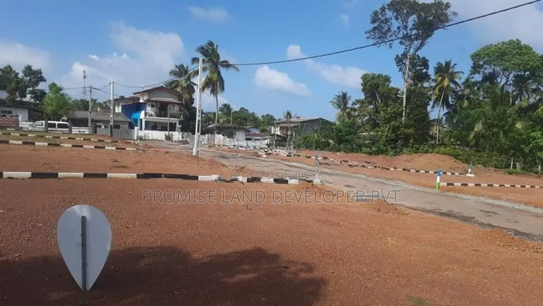 Beachside Residential Land for Sale in Wadduwa Y31