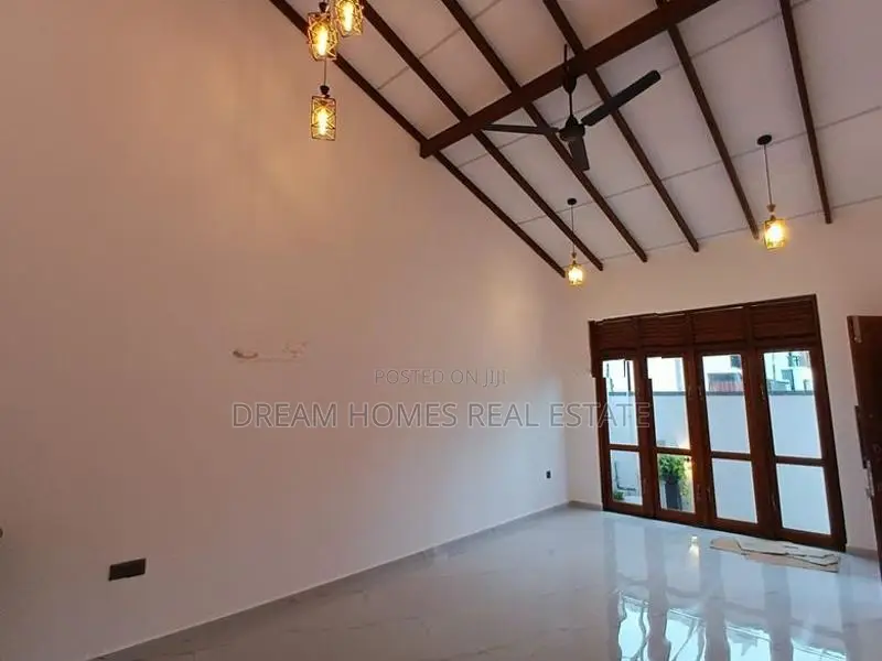 Comfortable Family Home for Sale in Piliyandala