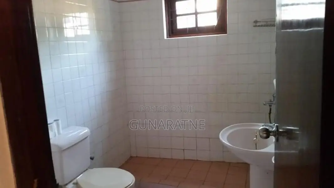 Upstair House for Rent in Battaramulla