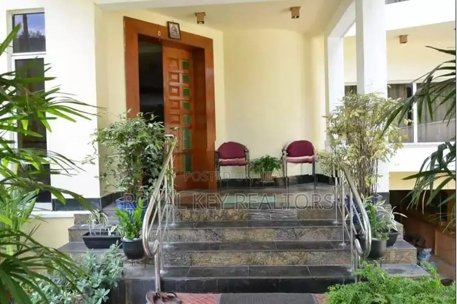 05 Bedroom Fully Furnished House for Sale in Rajagiriya