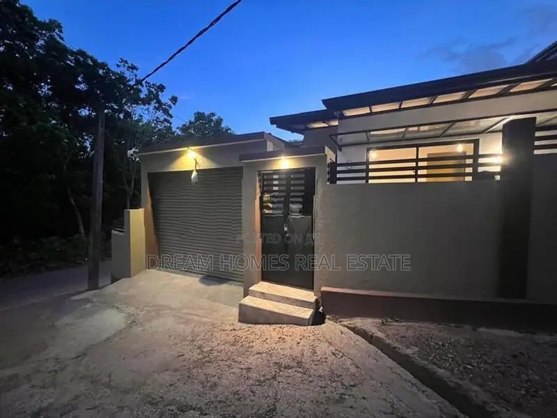 Luxury Designed 3 Bedroom House for Sale – Kesbewa