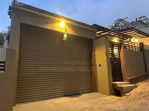 Luxury Designed 3 Bedroom House for Sale – Kesbewa