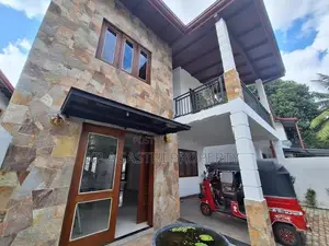 Modern Luxury House for Sale in Thalawathugoda