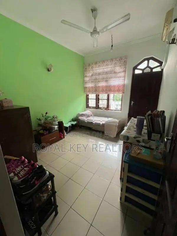 Colombo 06 Bedroom Furnished House for Rent