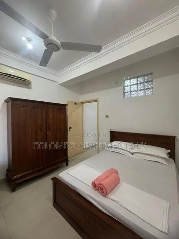 Colombo 05 Furnished Apartment for Long-Term Rental. Code: (CSMP10D)