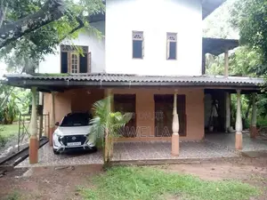 Land with 5BR 2 Story House for Sale - Hanwella