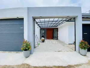 3 Bedroom Home for Sale in Athurugiriya