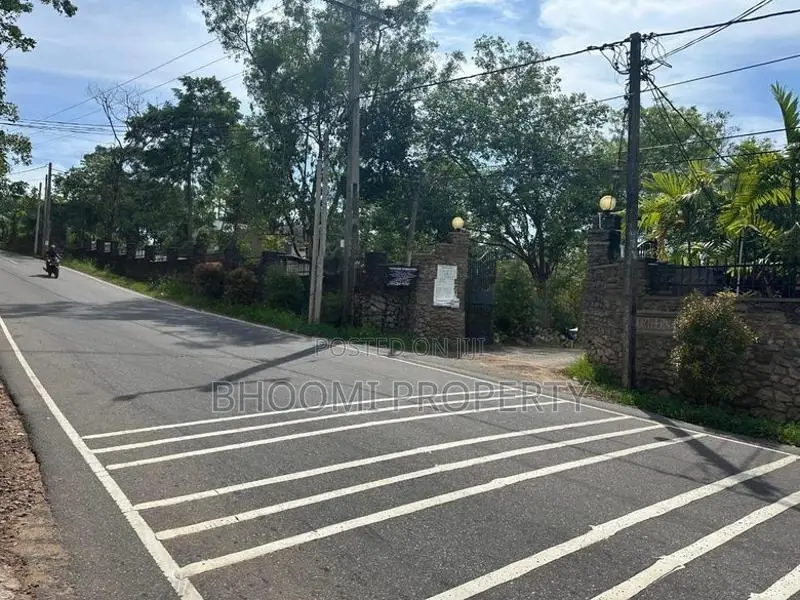 Higest Valuable Land Lots In Hokandara