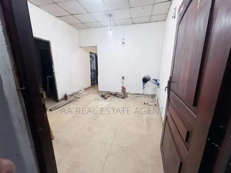 Single Storey House for Sale in Wellampitiya