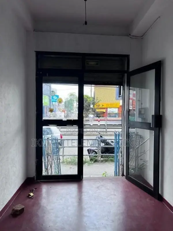 Commercial Building for Rent in Kalutara Town
